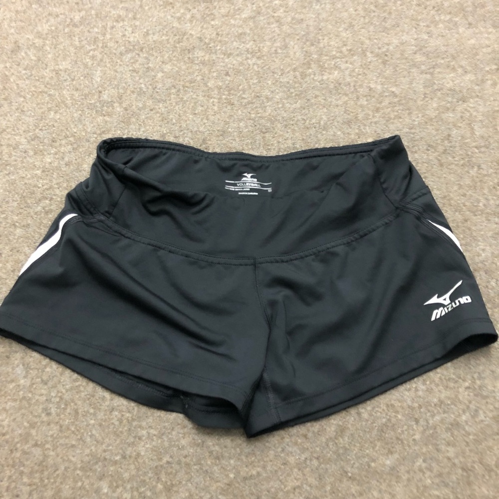 Mizuno volleyball shorts